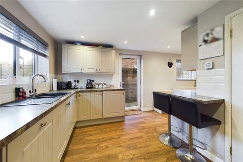 3 bedroom semi-detached house for sale - Neath Gardens, Tilehurst, Reading, Berkshire, RG30