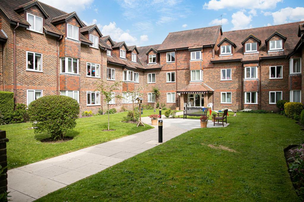 Forest Lodge Portland Road, East Grinstead RH19 1 bed retirement