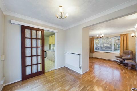 53 Lyne Way, Hemel Hempstead, HP1 3PN