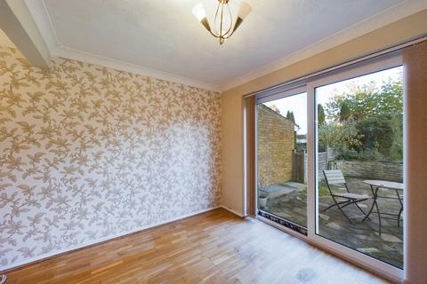 53 Lyne Way, Hemel Hempstead, HP1 3PN