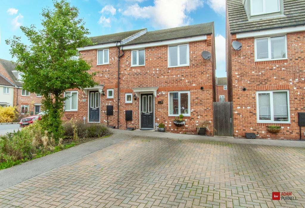 Sansome Drive, Hinckley, Leicestershire 2 bed semidetached house for sale £230,000