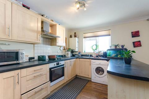 2 bedroom flat for sale, Oakleigh Road North, Whetstone, London, N20