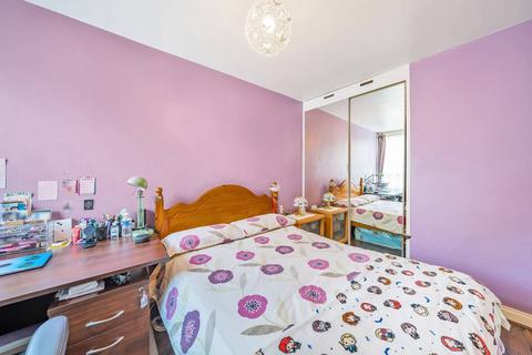 33 Hampson Way, London, SW8 1HX