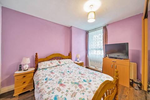 33 Hampson Way, London, SW8 1HX