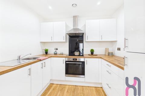 1 bedroom flat to rent, Media City, Michigan Point Tower B, 11 Michigan Avenue, Salford, M50