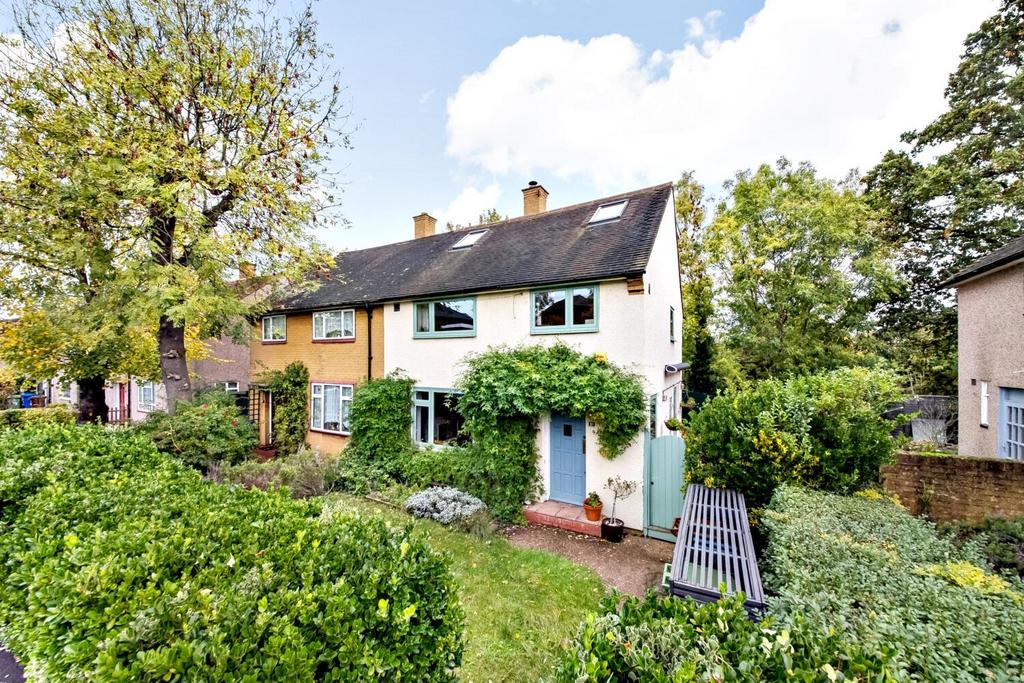Bowen Drive, Dulwich, London, SE21 3 bed house for sale £649,950