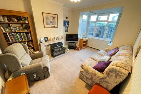 3 bedroom semi-detached house for sale, Windermere Crescent, Luton, Bedfordshire, LU3 2PR