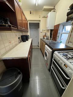 1 bedroom in a house share to rent - Kingsley Road, Hounslow TW3
