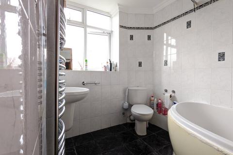 Flat 3, 29 Ravensbourne Park, London, SE6 4XY