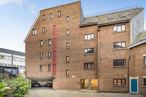 2 bedroom flat for sale, Hulme Place, London