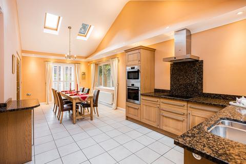 4 bedroom detached house for sale, Lewes Road, West Sussex RH19