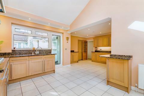 4 bedroom detached house for sale, Lewes Road, West Sussex RH19