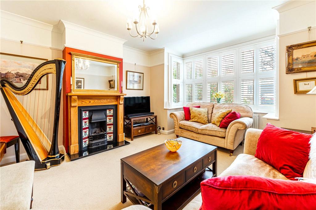 Hillside Road, Harpenden, Hertfordshire 4 bed semidetached house for
