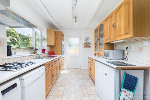 18 Rectory Field, Hartfield, TN7 4JE