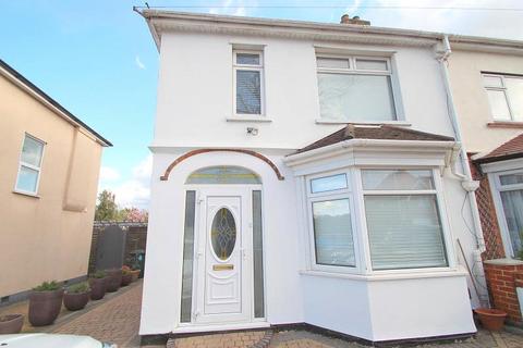 3 bedroom semi-detached house to rent - St Marys Lane, Upminster, Essex, RM14