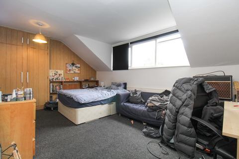 7 bedroom semi-detached house to rent, Wood Lane, Headingley, Leeds, LS6