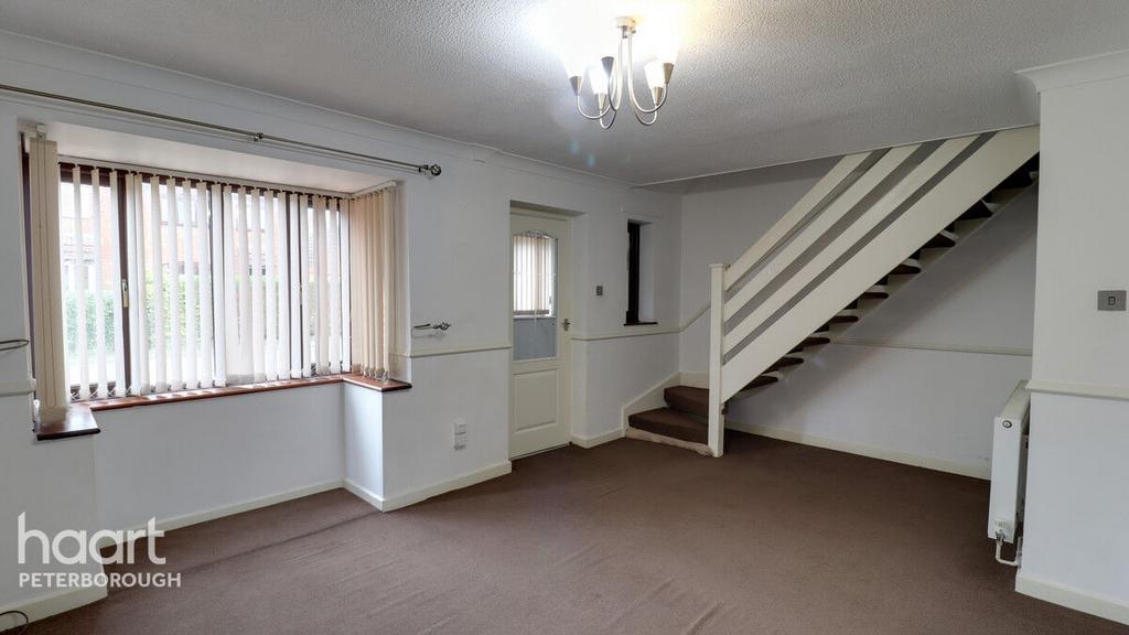 Walton Park, Peterborough 3 bed semidetached house for sale £210,000