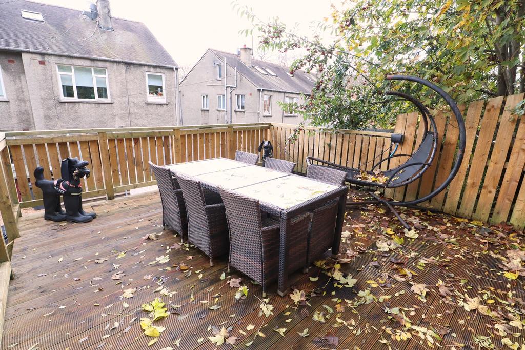 Upper decking 1