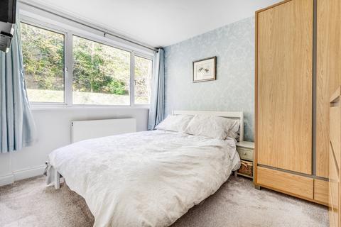 2 bedroom apartment for sale, Underwood Road, Caterham, CR3