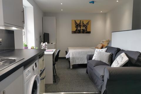 8 bedroom private hall to rent, Green Street, Gillingham