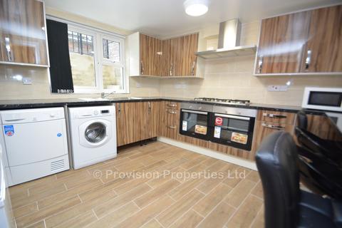 5 bedroom terraced house to rent, Branksome Terrace, Hyde Park LS6