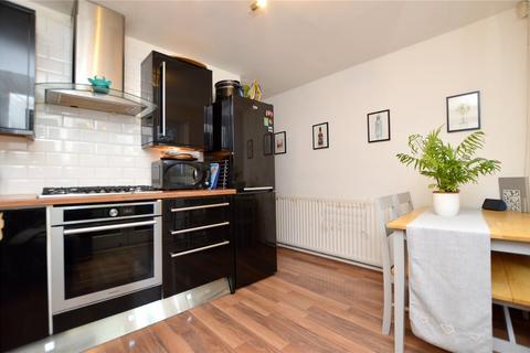 2 bedroom end of terrace house for sale, New Park Croft, Farsley, Pudsey, West Yorkshire