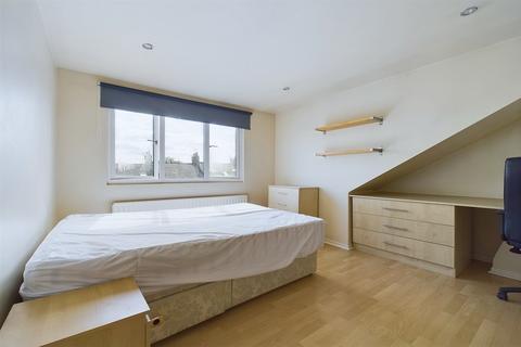 5 bedroom maisonette to rent, Grosvenor Gardens, Jesmond, Newcastle Upon Tyne