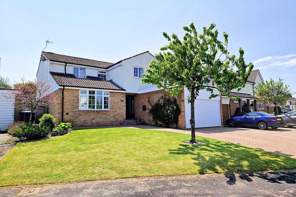 Lancaster Close, Desford, LE9 5 bed detached house for sale £525,000