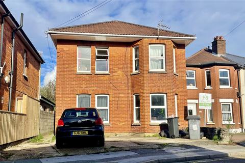 6 bedroom detached house to rent - Ensbury Park Road, Bournemouth, BH9