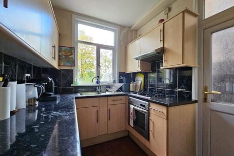 195 Bellingham Road, London, SE6 1EQ
