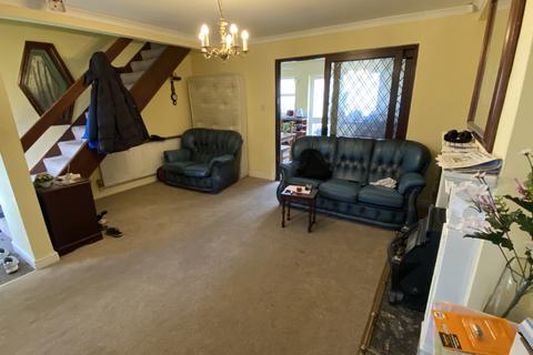 4 bedroom terraced house to rent, Poole Crescent, Birmingham B17