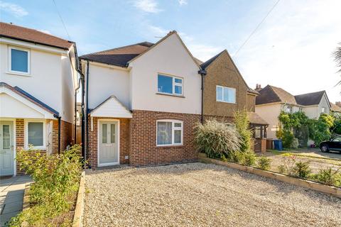 12 Bourne Road, Godalming, GU7 3NQ