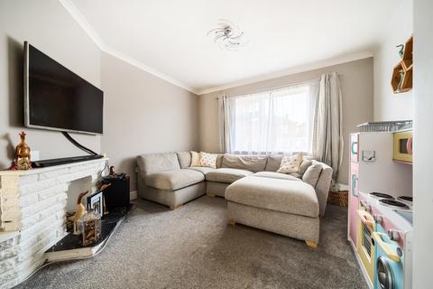 12 Bourne Road, Godalming, GU7 3NQ