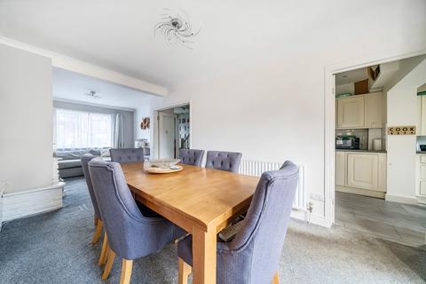 12 Bourne Road, Godalming, GU7 3NQ