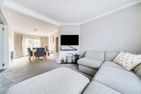 12 Bourne Road, Godalming, GU7 3NQ