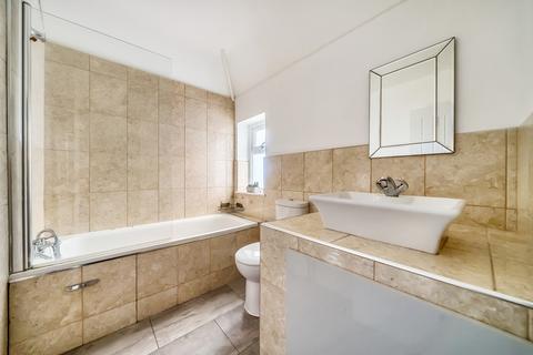 12 Bourne Road, Godalming, GU7 3NQ