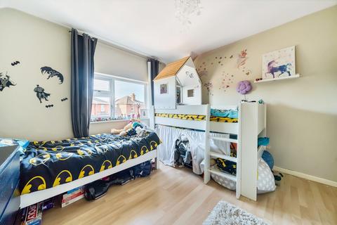 12 Bourne Road, Godalming, GU7 3NQ