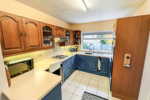 68 Gerllan, Tywyn, LL36 9DE