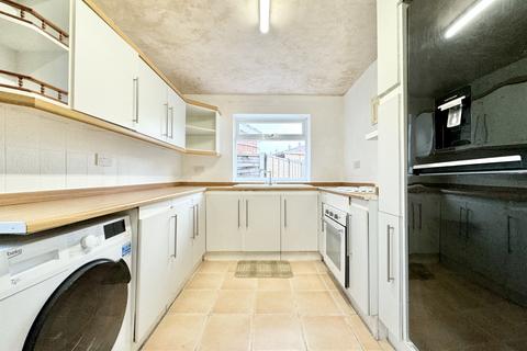 3 bedroom semi-detached house for sale - Towton Drive, Castleford