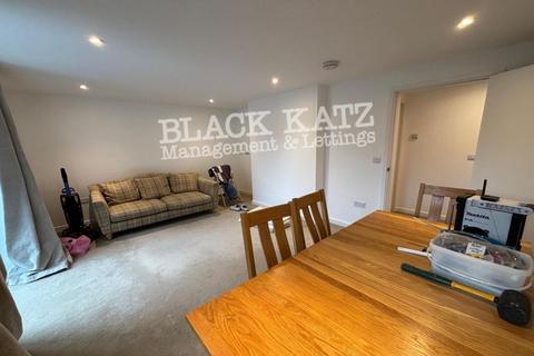 undefined, SW9