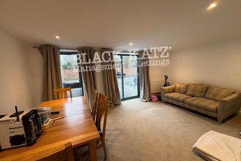 undefined, SW9
