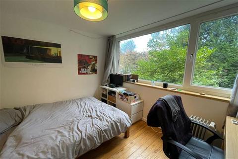 undefined, Sparkford Close