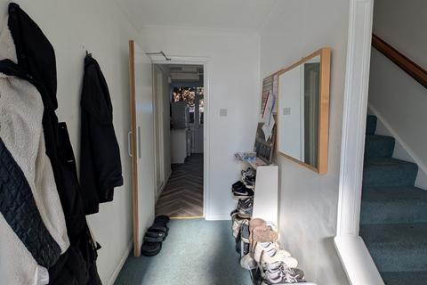 5 bedroom terraced house to rent, Sparkford Close