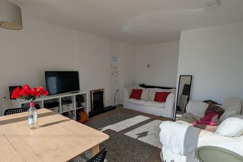 5 bedroom terraced house to rent, Sparkford Close