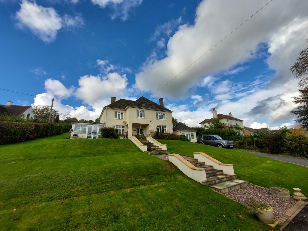 Cheltenham Road, 4 bed detached house for sale £875,000