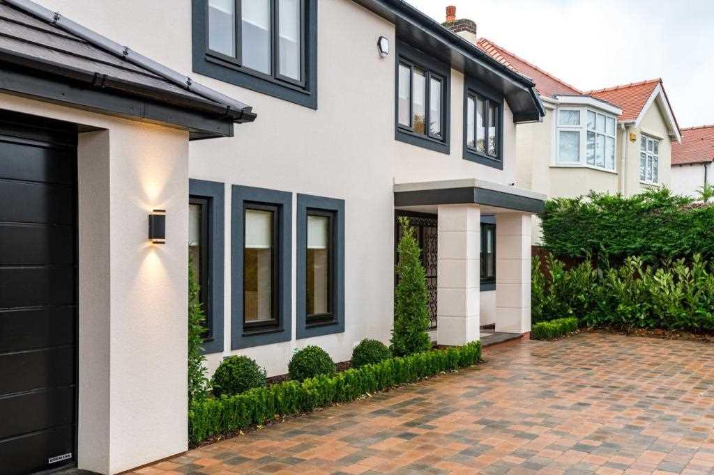 Timms Lane, formby 5 bed detached house £3,500 pcm (£808 pw)