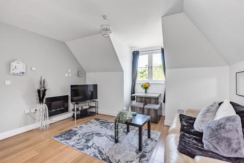 1 bedroom flat for sale - High Wycombe,  Buckinghamshire,  HP13
