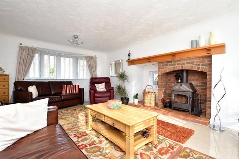 1 Bramley Chase, Ipswich, IP4 4LW