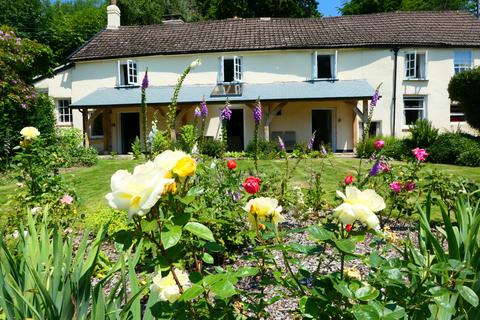 4 bedroom detached house to rent, Jury Road, Dulverton, Somerset, TA22