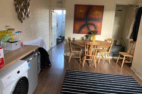 1 bedroom apartment to rent, Gye House, Solon New Road Estate, Clapham, London, SW4